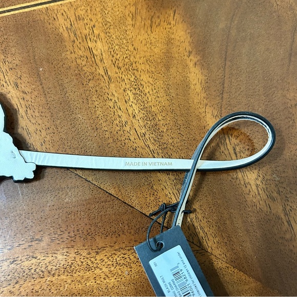 Peanuts X Kate Spade Snoopy Puffer Key Chain - Picture 7 of 13